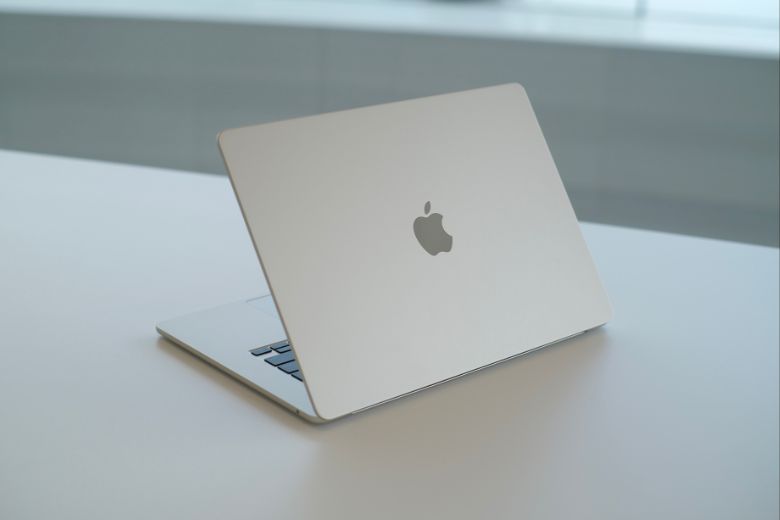 MacBook Air 15 inch 2023 có mấy màu
