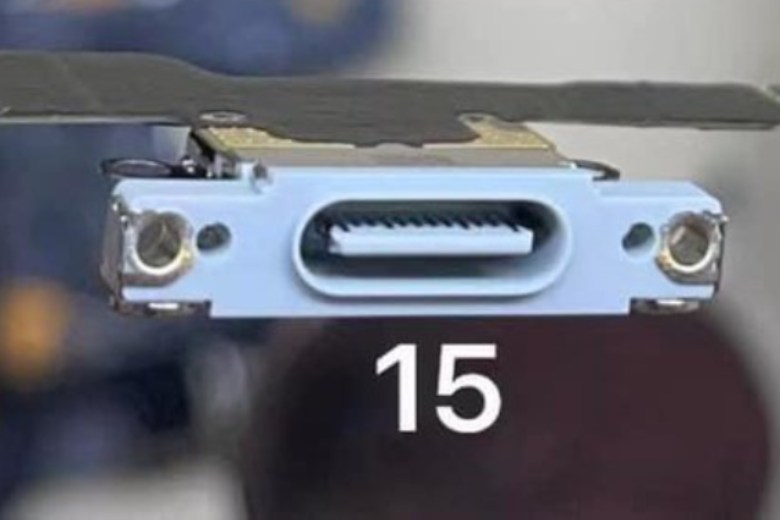 iPhone 15 lộ ảnh cổng USB-C