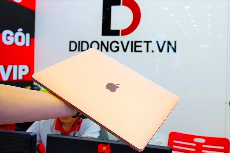 MacBook Air M1 màu vàng hồng
