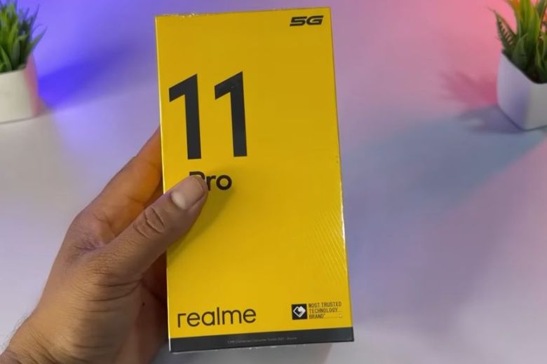 trên tay realme 11 pro