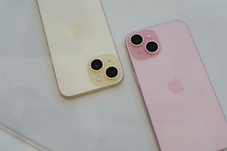 iPhone 15 màu vàng