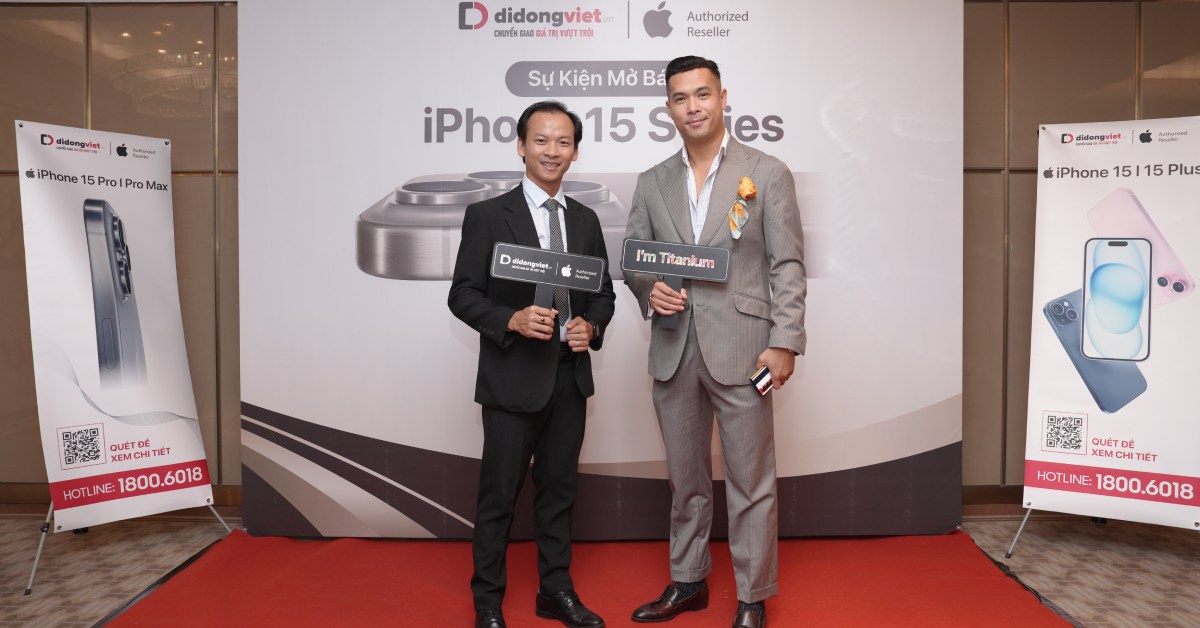 Trương Thế Vinh Tậu iPhone 15 Pro Max tại hệ thống Di Động Việt