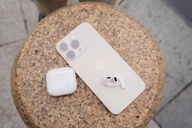 Điện thoại pin trâu iPhone 16 Pro Max