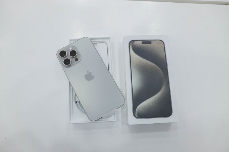 Có nên mua iPhone 15 Pro Max cũ