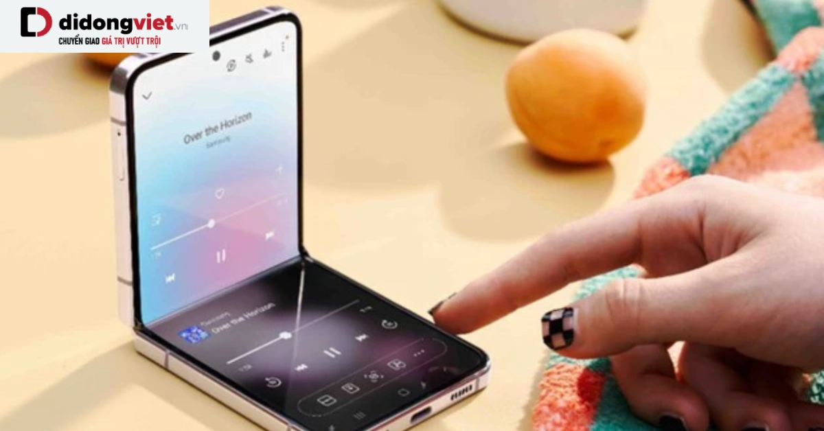 Samsung Galaxy Z Flip5: Smartphone màn hình gập tiên phong mở ra xu thế mới