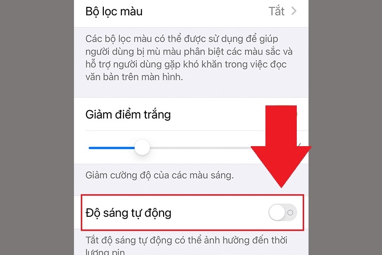 iPhone tự giảm độ sáng