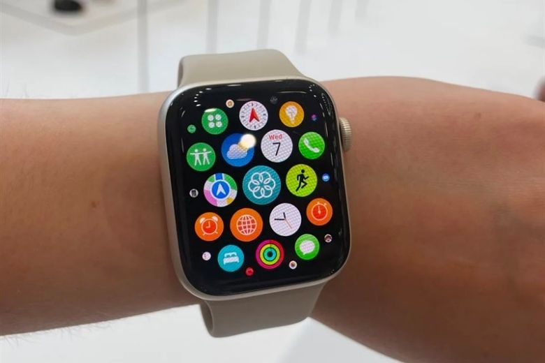 Apple Watch SE 2023 có mấy màu