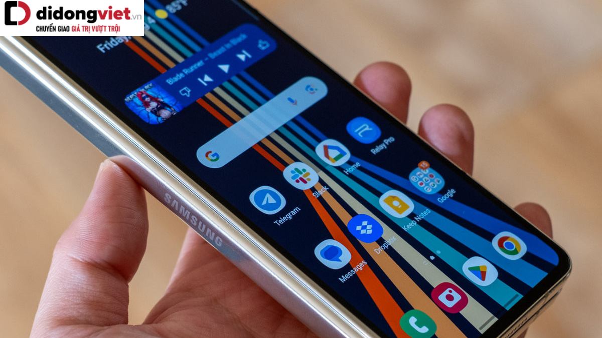 One UI 6.1 và Android 14 bắt đầu được cập nhật cho các mẫu điện thoại Galaxy Z cũ