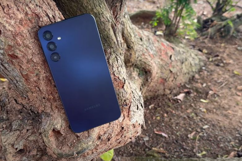 so sánh samsung galaxy a15 và realme c55