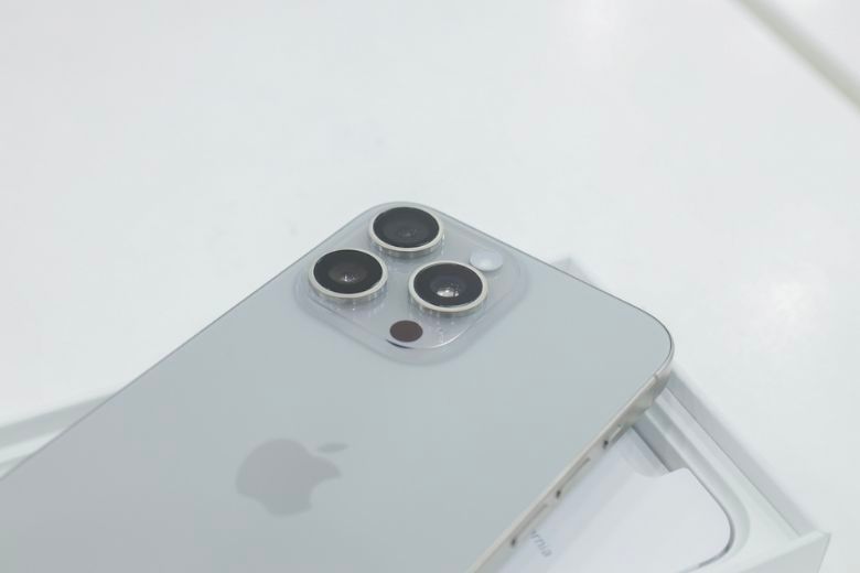 iPhone 15 Pro Max lướt
