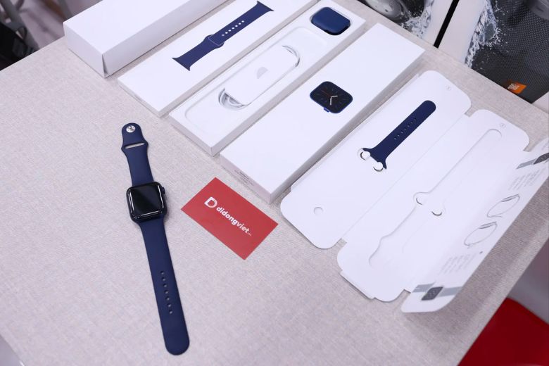 So sánh Apple Watch và Samsung Watch
