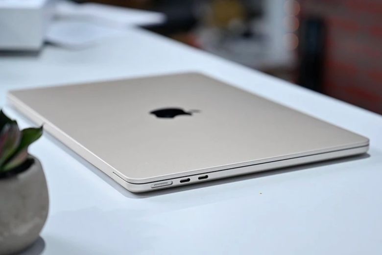 so sánh MacBook Air M3 và MacBook Pro M2