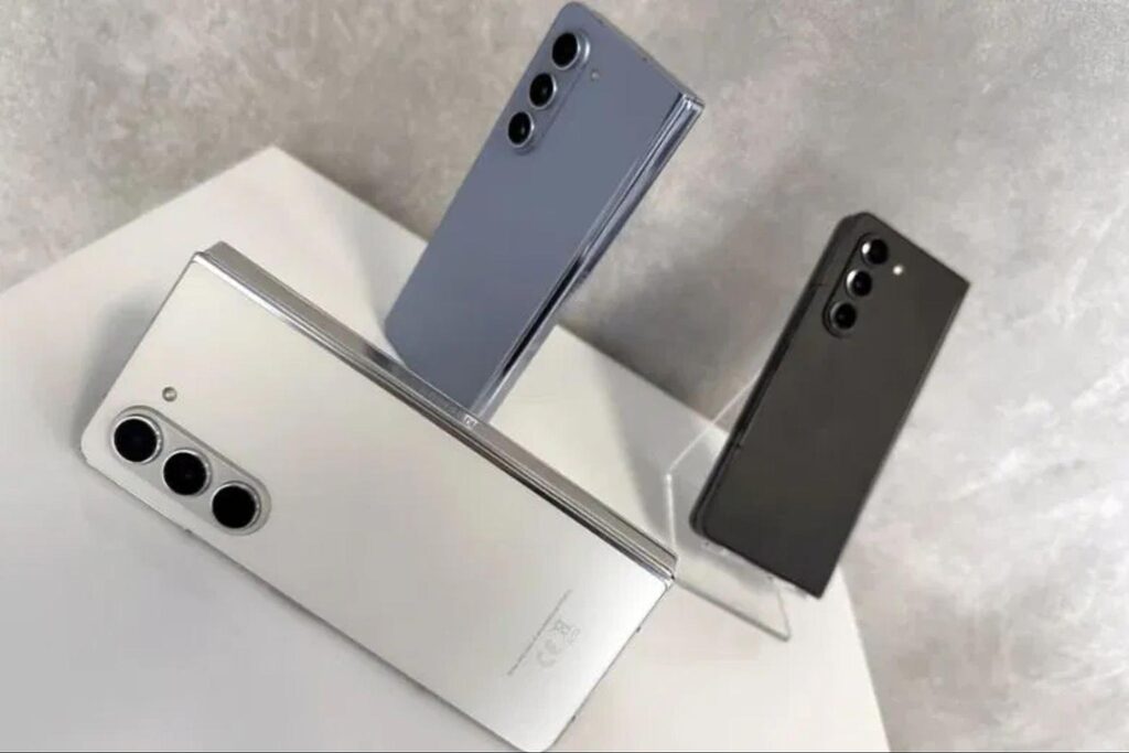 So sánh Samsung Galaxy Z Fold6 và Fold5: Cái nào nên mua? 16 Dung lượng pin Samsung Galaxy Z Fold5 và Galaxy Z Fold6