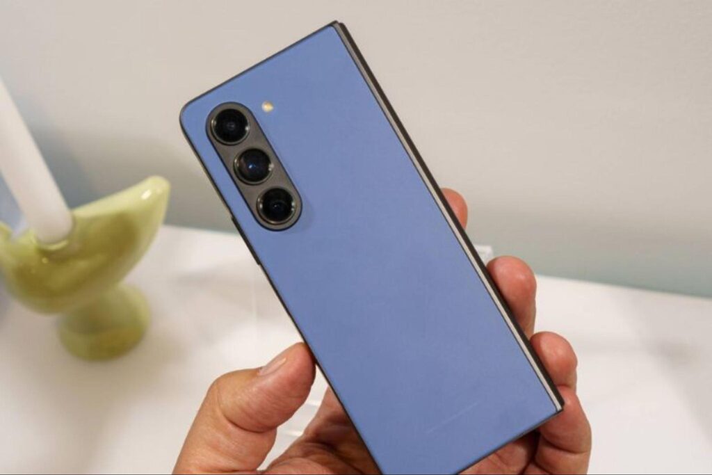 So sánh Samsung Galaxy Z Fold6 và Fold5: Cái nào nên mua? 17 Tính năng Samsung Galaxy Z Fold5 và Galaxy Z Fold6