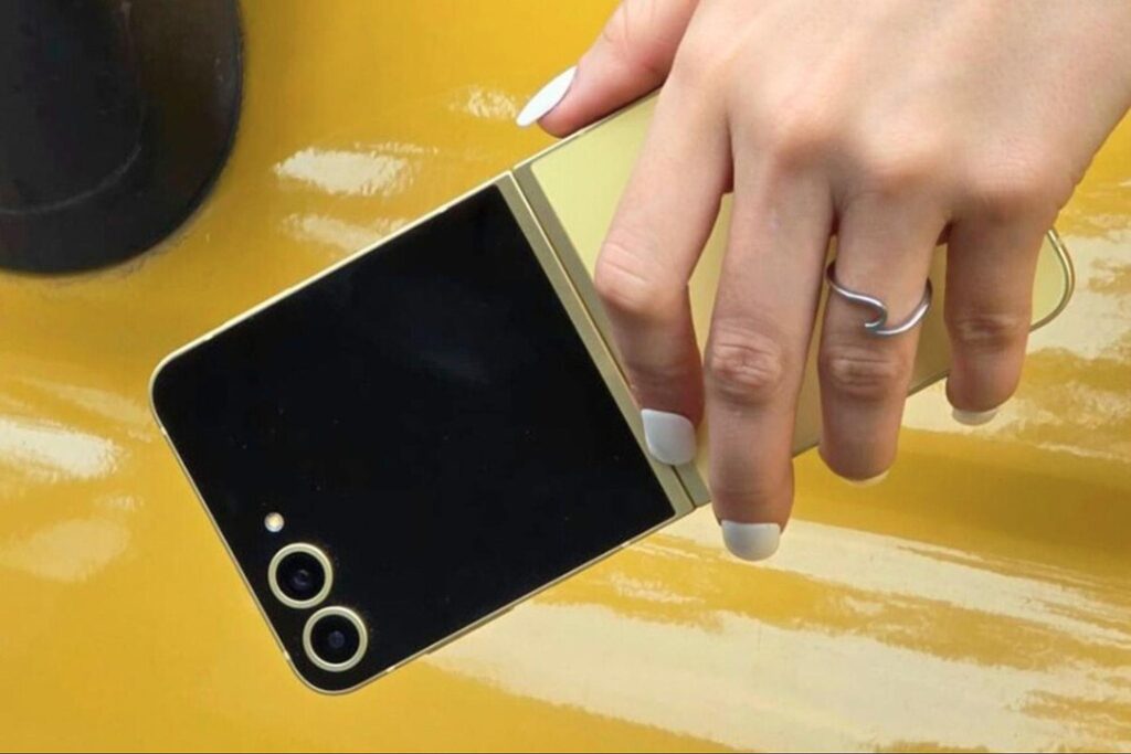 So sánh bảng màu Galaxy Z Flip qua các thế hệ: từ Z Flip4, Z Flip5 đến Z Flip6.	
