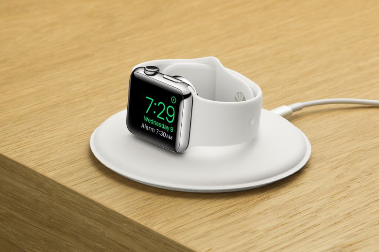 Cách sạc pin Apple Watch
