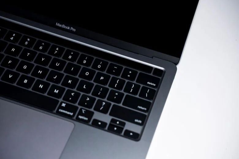 Cách kiểm tra MacBook cũ