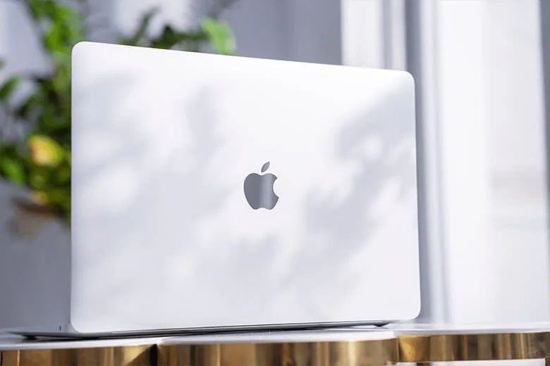 Cách kiểm tra MacBook cũ