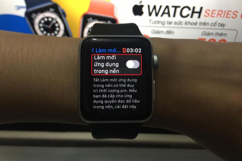 Cách sạc pin Apple Watch
