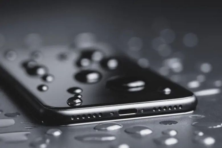 Cách đẩy nước ra khỏi loa trên iPhone