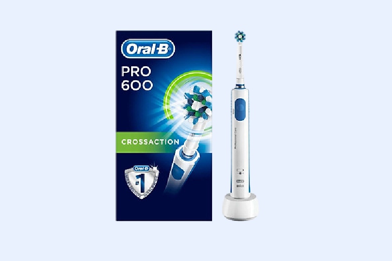 ban chai dien oral b cho nguoi lon 9