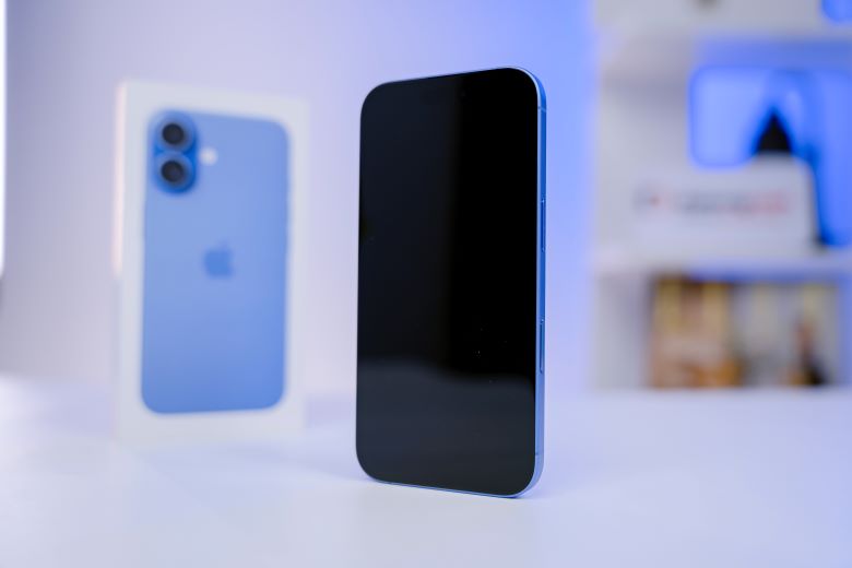 Trên tay iPhone 16 chính hãng VN/A: Trải nghiệm thực tế và bài toán lên đời 2026 8 2 tren tay nhanh iphone 16 didongviet 2