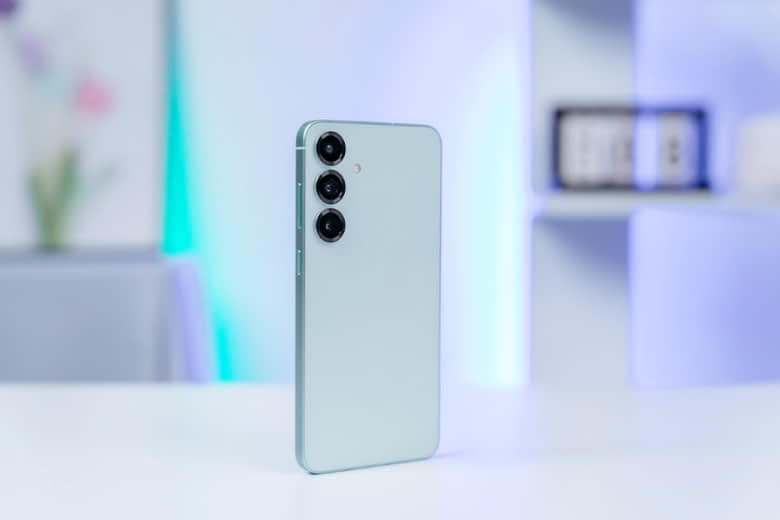 Có nên mua Samsung Galaxy S25 Plus: Xịn nhưng liệu có đáng đầu tư? 10 co nen mua samsung galaxy s25 plus