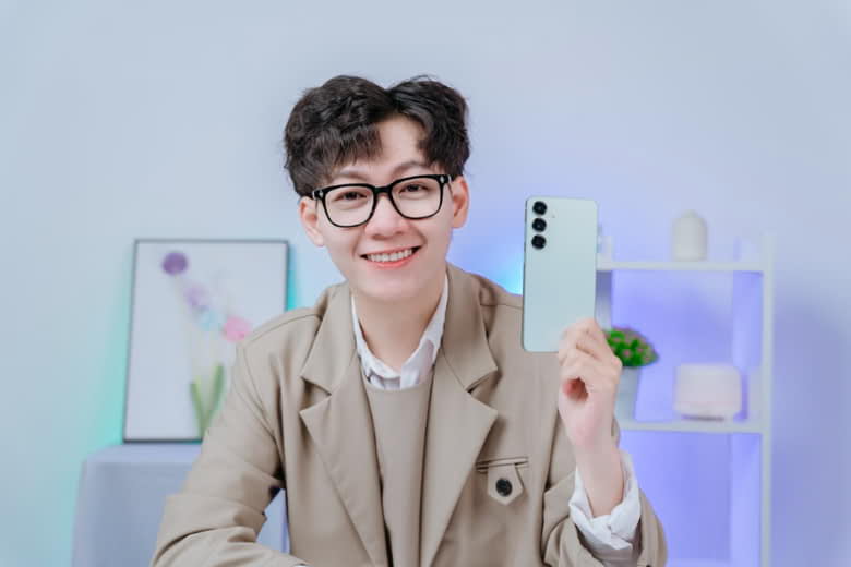 Có nên mua Samsung Galaxy S25 Plus: Xịn nhưng liệu có đáng đầu tư? 9 co nen mua samsung galaxy s25