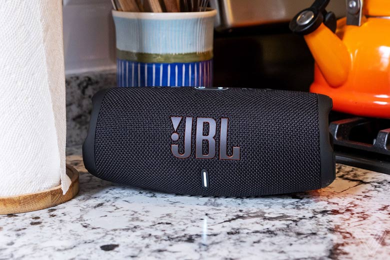 Loa JBL Charge 5 giá bao nhiêu?