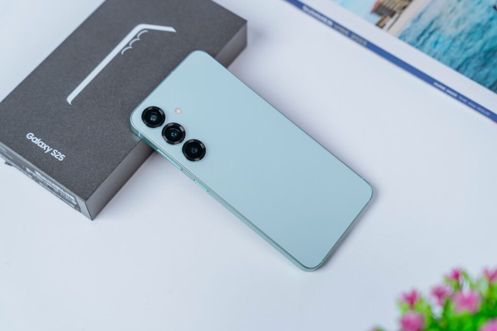 So sánh S25 và S24
