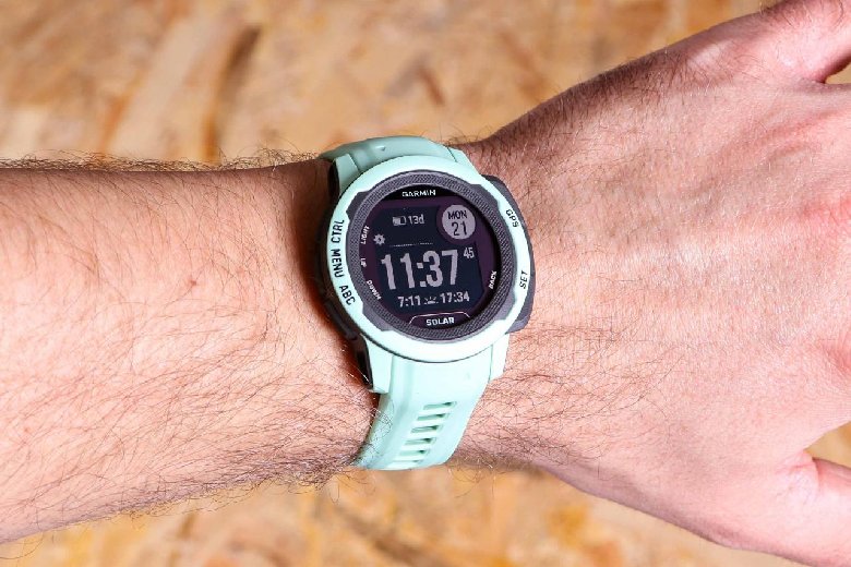 garmin 165 vs garmin instinct 2s 6