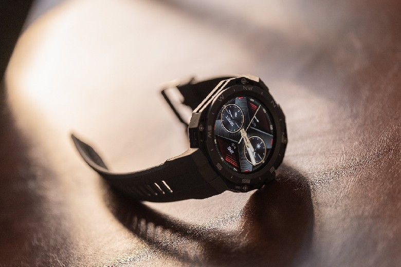 so sanh huawei gt4 va huawei watch gt cyber 10