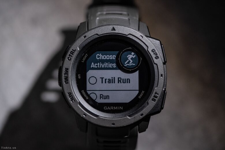 garmin forerunner 55 va garmin instinct 4