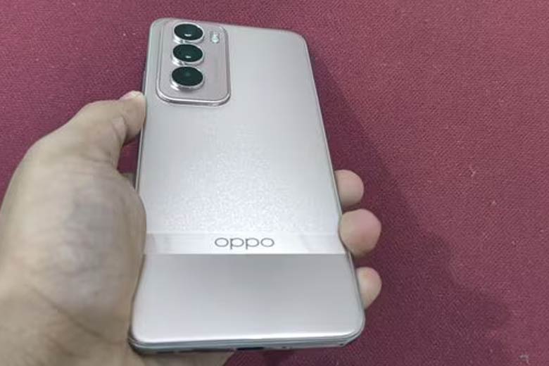 oppo reno 13 pro man hinh cong tran canh an tuong 1 didongviet