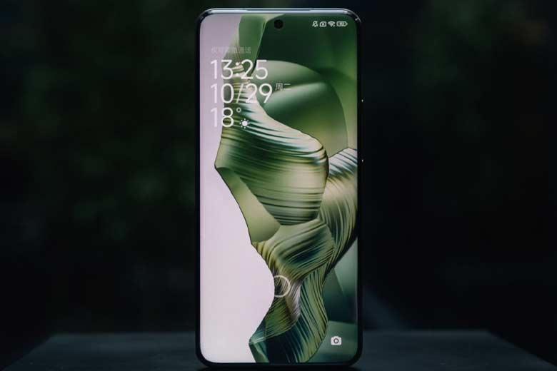 Trải nghiệm điện thoại Xiaomi 15 Pro: Chỉ mỏng 8.4mm, pin trâu 6100 mAh, chip khủng 7 Trải nghiệm Xiaomi 15 Pro