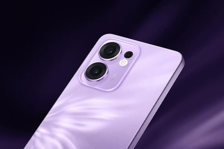 OPPO Reno13 không chỉ gây ấn tượng với thiết kế mà còn sở hữu hệ thống camera mạnh mẽ