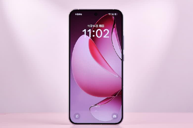 So sánh OPPO Reno13 F và Reno12 F về màn hình