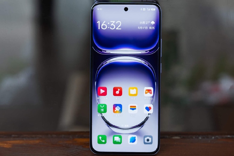 so sanh oppo reno13 pro va oppo reno12 pro 1