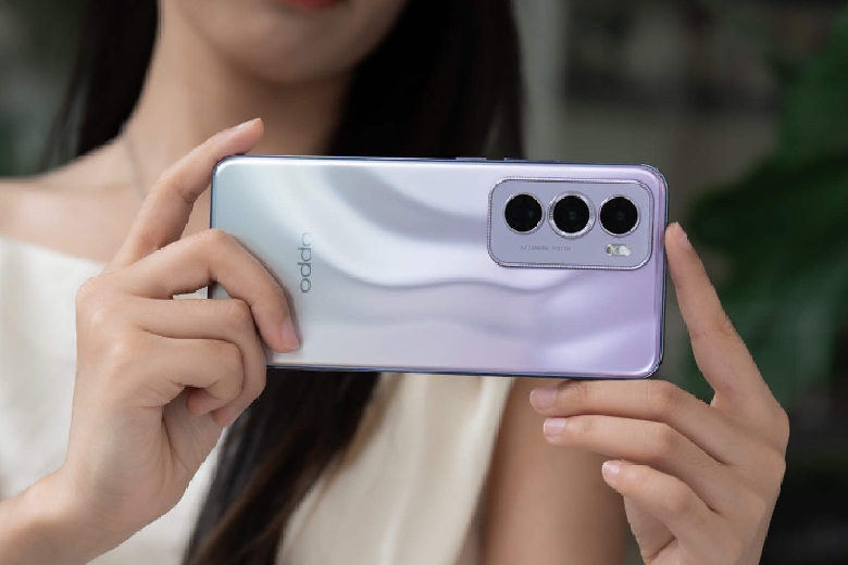 so sanh oppo reno13 pro va oppo reno12 pro 3