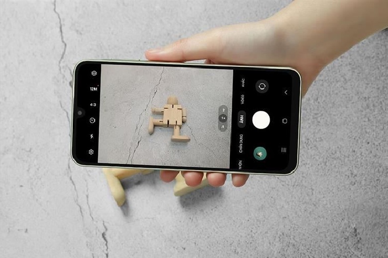 so sanh redmi note 14 5g va samsung galaxy a16 5g 9