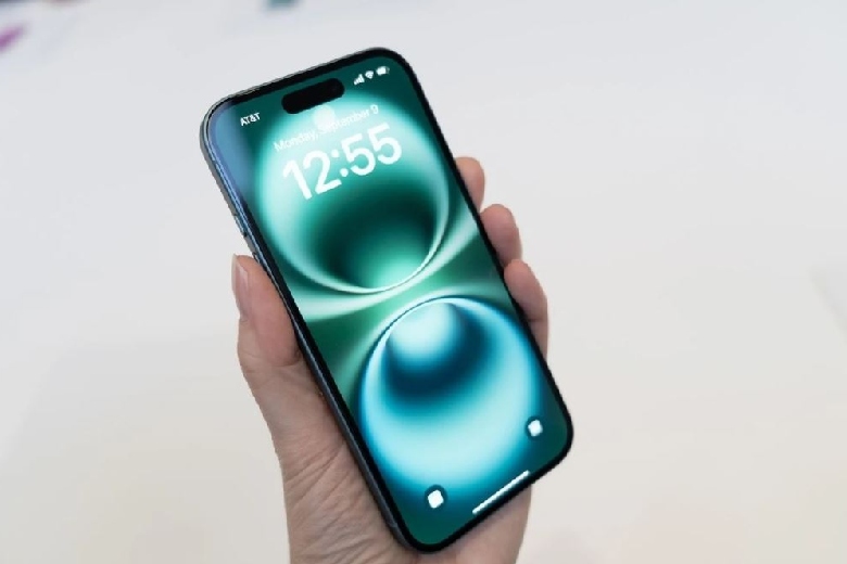 so sanh samsung galaxy s25 plus va iphone 16 plus 6