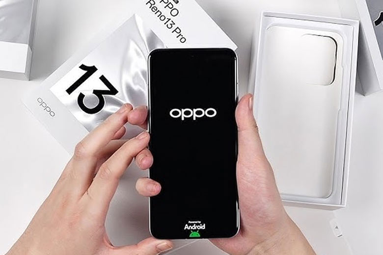 trên tay nhanh OPPO Reno13