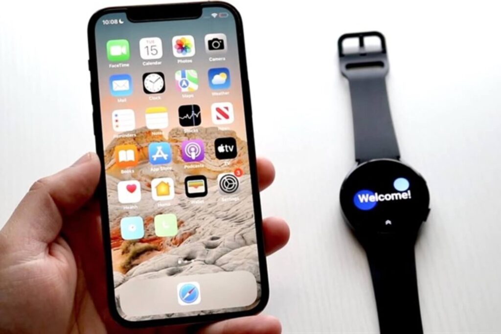 Ứng dụng Galaxy Wearable là gì: Trạm chỉ huy hệ sinh thái Samsung 20 Galaxy Watch từ đời Wear OS không hỗ trợ iPhone, bắt buộc dùng Android để kết nối.
