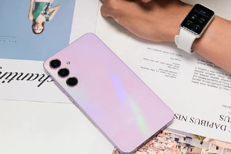 So sánh OPPO Reno13 F 5G và Samsung Galaxy A55 5G về camera