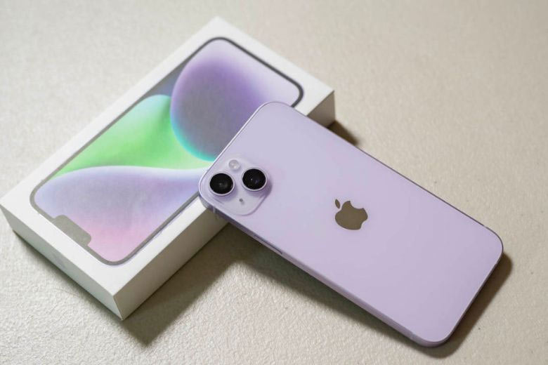 So sánh OPPO Reno13 Pro và iPhone 14 Plus