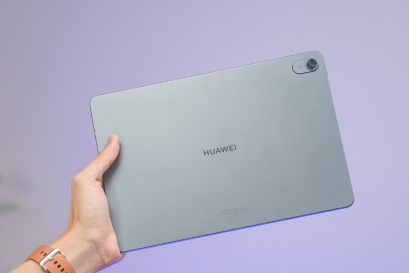 Trên tay HUAWEI MatePad 11.5 2026: Tablet mỏng nhẹ, đa dụng 8 Trọng lượng 515 g giúp máy khá thuận tiện khi đọc, xem phim hoặc làm việc