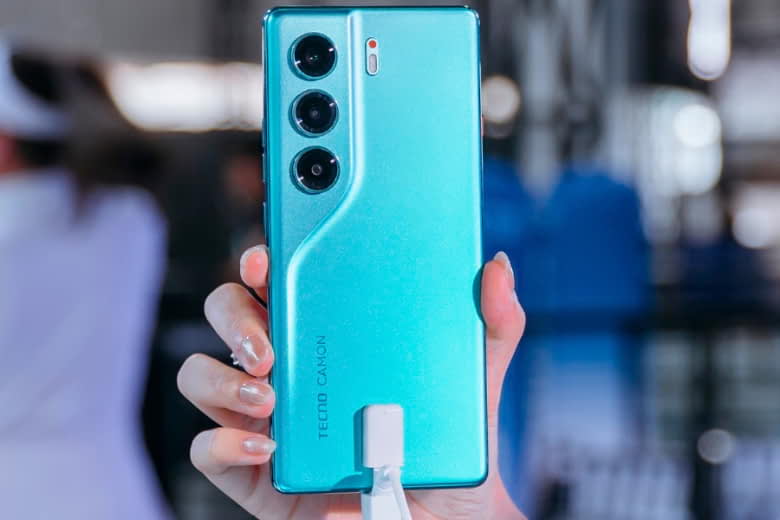 Có nên mua TECNO Camon 40: Chất lượng trong phân khúc smartphone giá rẻ 16 Có nên mua TECNO Camon 40
