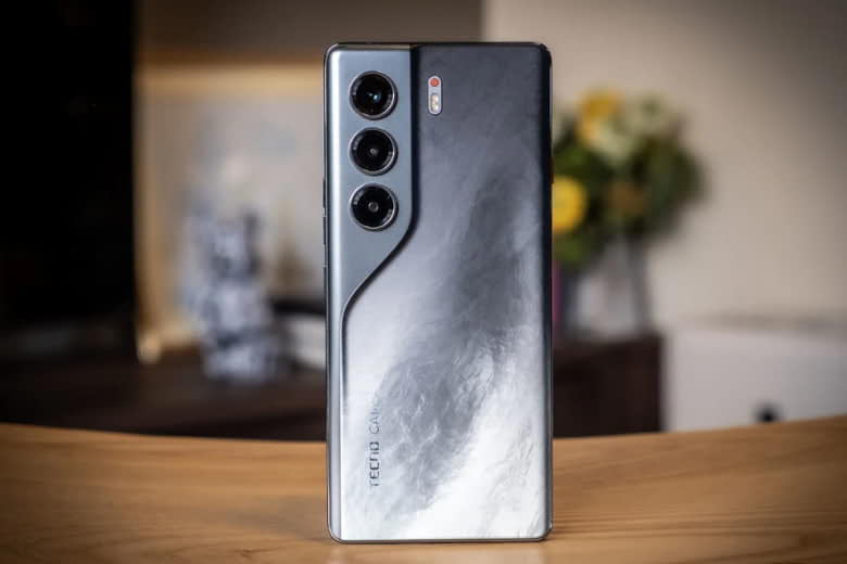 Có nên mua TECNO Camon 40: Chất lượng trong phân khúc smartphone giá rẻ 13 Có nên mua TECNO Camon 40