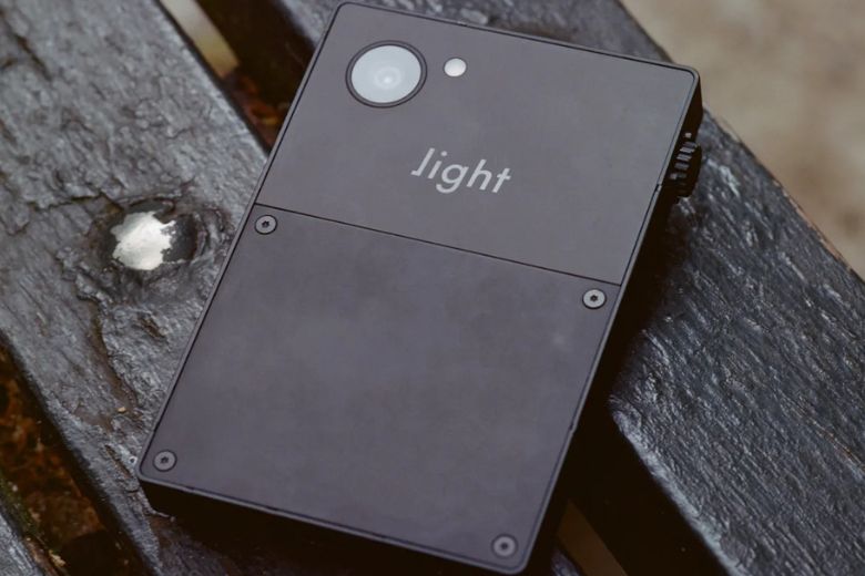 Light Phone 3 ra mắt