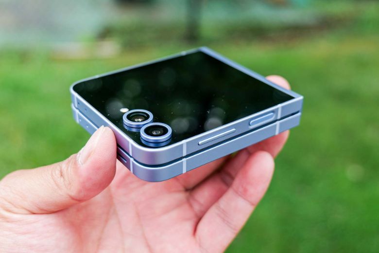 Samsung Galaxy Z Flip FE: Rò rỉ tên gọi mới và những bất ngờ trước ngày ra mắt 7 samsung galaxy z flip fe 4